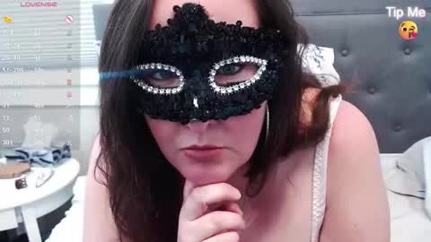 Snapshot of thelipsdown chatting on April 2026 08:28:02 PM Lacey online show from April 2026 08:28:02 PM
