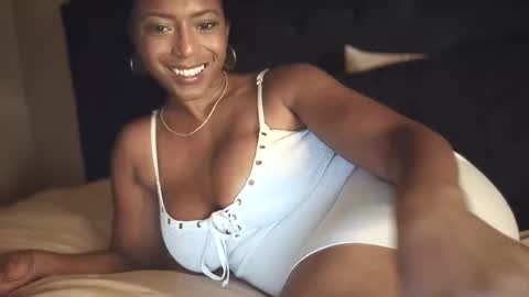 thelovelycandi online show from April 2026 04:01:01 AM