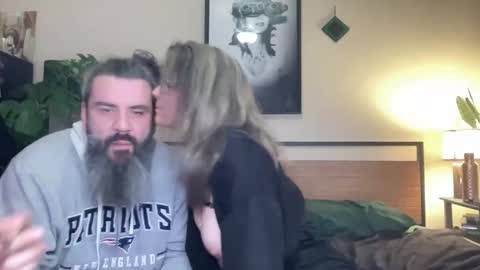 Snapshot of thematedpair chatting on January 2026 04:59:02 AM The Mated Pair online show from January 2026 04:59:02 AM