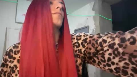 Lucy Lucy online show from November 2025 08:52:01 PM