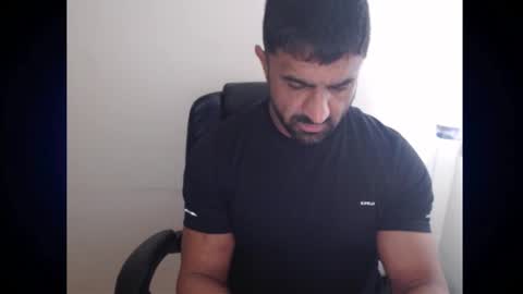 Snapshot of themusclefactory chatting on November 2025 01:42:02 PM TheMuscleFactory online show from November 2025 01:42:02 PM