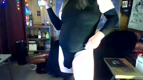 Snapshot of theneonraven chatting on February 2026 03:58:02 AM The Neon Raven online show from February 2026 03:58:02 AM