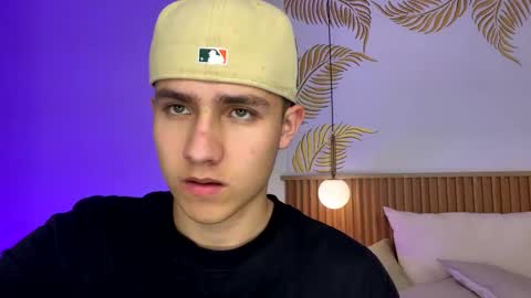  THEO- MATEO  online show from December 2024 04:30:02 PM