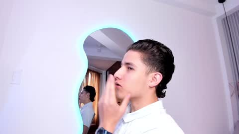  THEO- MATEO  online show from January 2025 02:08:02 PM