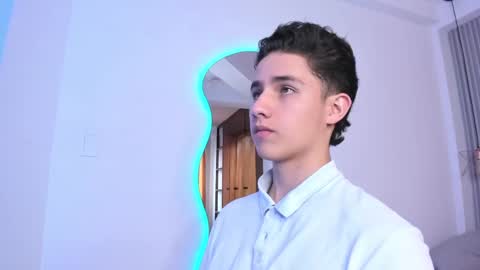  THEO- MATEO  online show from January 2025 05:20:02 PM