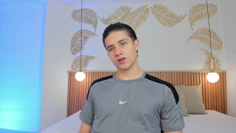  THEO- MATEO  online show from January 2025 01:31:01 PM