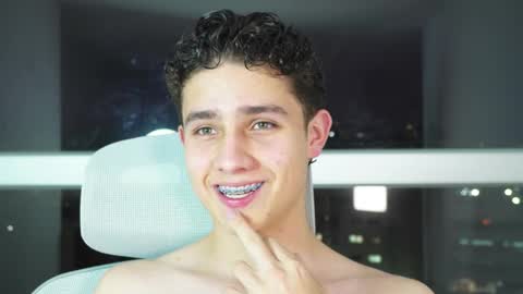  THEO- MATEO  online show from February 2025 11:30:02 PM