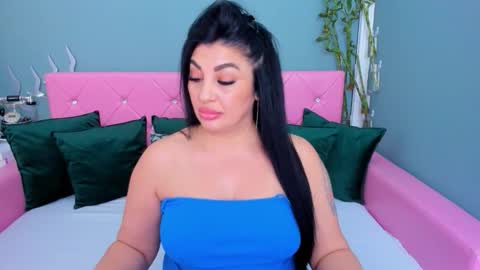 Snapshot of theonerosegoddes chatting on November 2025 05:01:02 PM theonerosegoddes online show from November 2025 05:01:02 PM