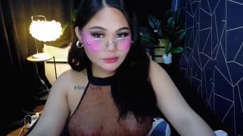 Snapshot of theonly_chin chatting on March 2026 10:05:02 PM FRANCINE online show from March 2026 10:05:02 PM