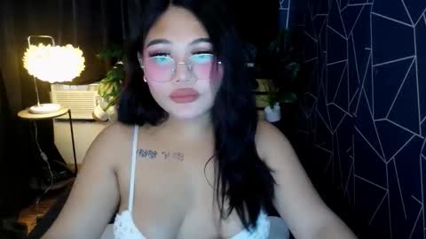 Snapshot of theonly_chin chatting on March 2026 01:44:02 AM FRANCINE online show from March 2026 01:44:02 AM