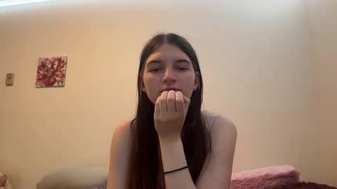 Snapshot of theonlyastrid chatting on May 2026 02:52:01 AM Astrid online show from May 2026 02:52:01 AM