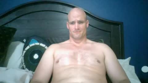 Snapshot of theoutfitter chatting on May 2026 07:10:01 PM MISTERPOWERS online show from May 2026 07:10:01 PM