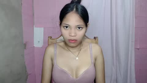 Snapshot of thepowergirll chatting on June 2026 05:17:02 PM fin online show from June 2026 05:17:02 PM