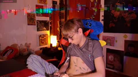 Snapshot of theprince_red chatting on April 2026 09:53:02 PM Matt independent model online show from April 2026 09:53:02 PM