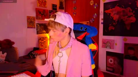 Snapshot of theprince_red chatting on April 2026 08:57:01 PM Matt independent model online show from April 2026 08:57:01 PM