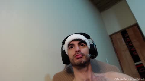 Santiago Enrique online show from December 2024 05:37:01 AM