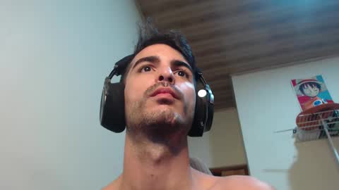 Santiago Enrique online show from February 2025 05:26:01 AM