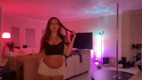 Snapshot of therealrussiankream chatting on July 2026 11:17:02 AM TheRealRussianKream online show from July 2026 11:17:02 AM