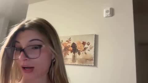 therosiecheeks online show from February 2026 01:56:02 AM