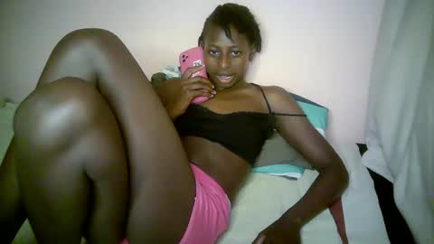Snapshot of therry_heart chatting on September 2025 07:02:02 PM hearty online show from September 2025 07:02:02 PM