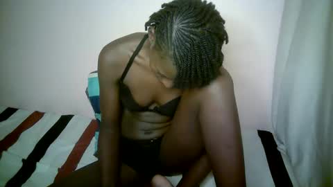 Snapshot of therry_heart chatting on September 2025 09:19:02 AM hearty online show from September 2025 09:19:02 AM