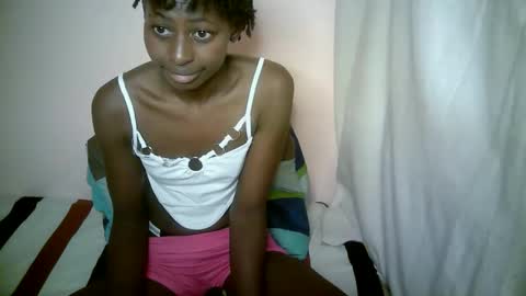 Snapshot of therry_heart chatting on September 2025 08:16:01 AM hearty online show from September 2025 08:16:01 AM