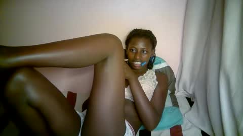 Snapshot of therry_heart chatting on September 2025 07:28:01 PM hearty online show from September 2025 07:28:01 PM