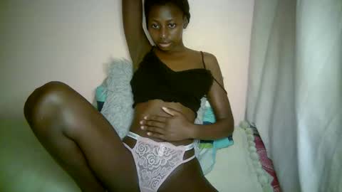 Snapshot of therry_heart chatting on September 2025 02:59:02 AM hearty online show from September 2025 02:59:02 AM