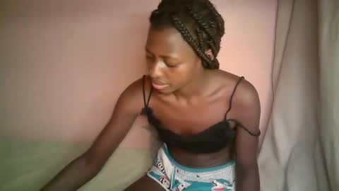 Snapshot of therry_heart chatting on September 2025 04:33:02 PM hearty online show from September 2025 04:33:02 PM