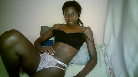 Snapshot of therry_heart chatting on September 2025 06:40:01 AM hearty online show from September 2025 06:40:01 AM