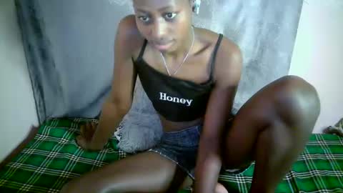 Snapshot of therry_heart chatting on October 2025 08:59:01 AM hearty online show from October 2025 08:59:01 AM