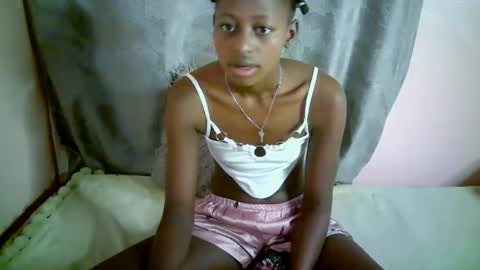 Snapshot of therry_heart chatting on October 2025 08:27:05 AM hearty online show from October 2025 08:27:05 AM