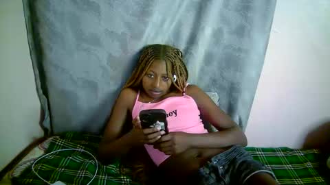 Snapshot of therry_heart chatting on November 2025 09:03:02 PM hearty online show from November 2025 09:03:02 PM