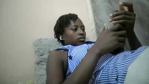 Snapshot of therry_heart chatting on February 2026 09:40:02 PM hearty online show from February 2026 09:40:02 PM