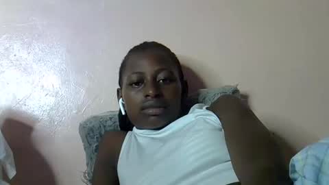 Snapshot of therry_heart chatting on March 2026 08:14:01 PM hearty online show from March 2026 08:14:01 PM