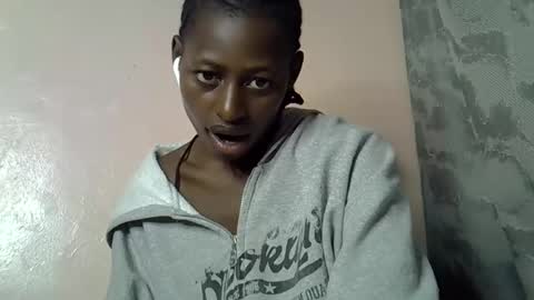 Snapshot of therry_heart chatting on March 2026 04:08:02 AM hearty online show from March 2026 04:08:02 AM