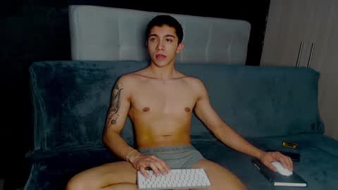 Snapshot of thesaint_xxx chatting on September 2025 05:07:02 AM thesaint_xxx online show from September 2025 05:07:02 AM