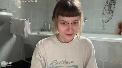 LISA                                            online show from February 2026 01:38:01 PM