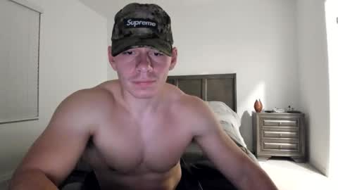 Snapshot of theshortking01 chatting on February 2026 12:31:01 AM TheShortKing1 online show from February 2026 12:31:01 AM