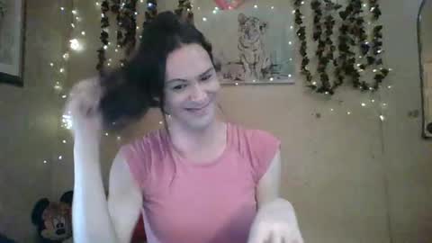 Snapshot of thesillymillie chatting on June 2026 09:35:02 PM sillymillie0 online show from June 2026 09:35:02 PM