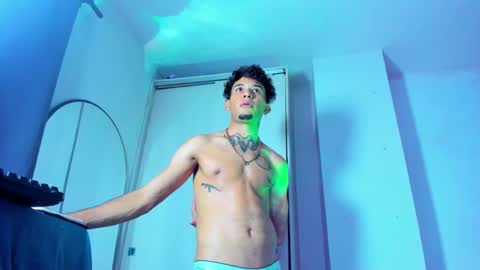 theskinny8inch_ online show from March 2025 09:51:02 AM