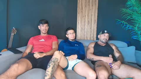 thestraightroom online show from April 2026 01:41:01 PM