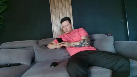 thestraightroom online show from April 2026 07:39:01 PM