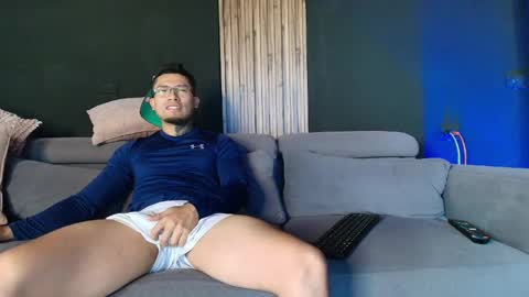 Snapshot of thestraightroom chatting on April 2026 12:25:02 PM thestraightroom online show from April 2026 12:25:02 PM