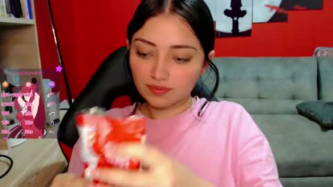 Snapshot of thesweethari chatting on February 2025 02:17:02 AM I dont do real meetings My bio online show from February 2025 02:17:02 AM