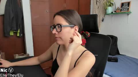 Nicole online show from January 2026 03:17:01 PM