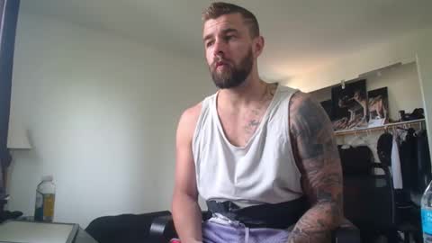 Snapshot of theufcfan_8181 chatting on April 2026 05:56:01 PM troy online show from April 2026 05:56:01 PM