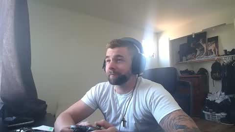 Snapshot of theufcfan_8181 chatting on April 2026 06:58:01 PM troy online show from April 2026 06:58:01 PM