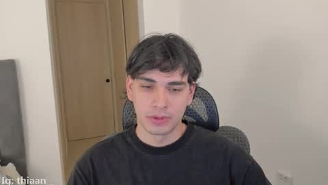 thiaan__ online show from November 2025 03:50:01 AM