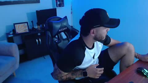 thiago_420 online show from June 2026 11:29:02 PM